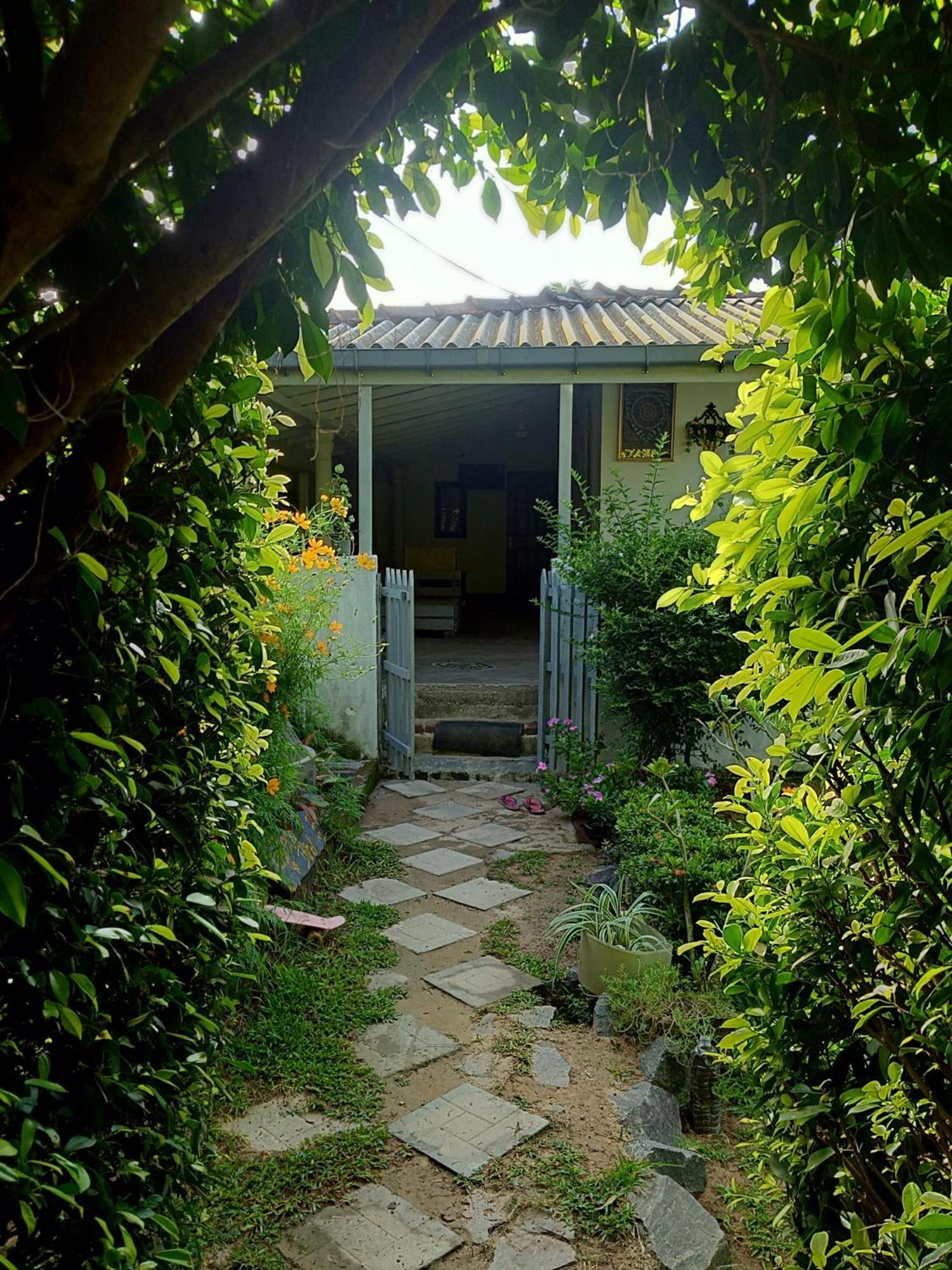 Green Bird Mirissa Exterior photo
